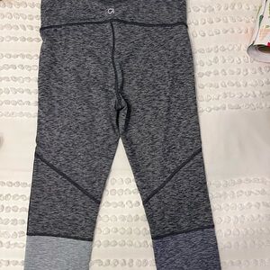 GapFit size small capri color block leggings!